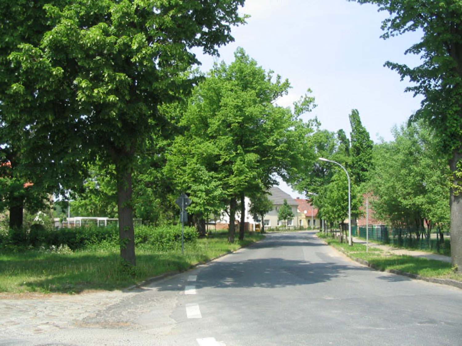 Rotberg Dorfeingang links4