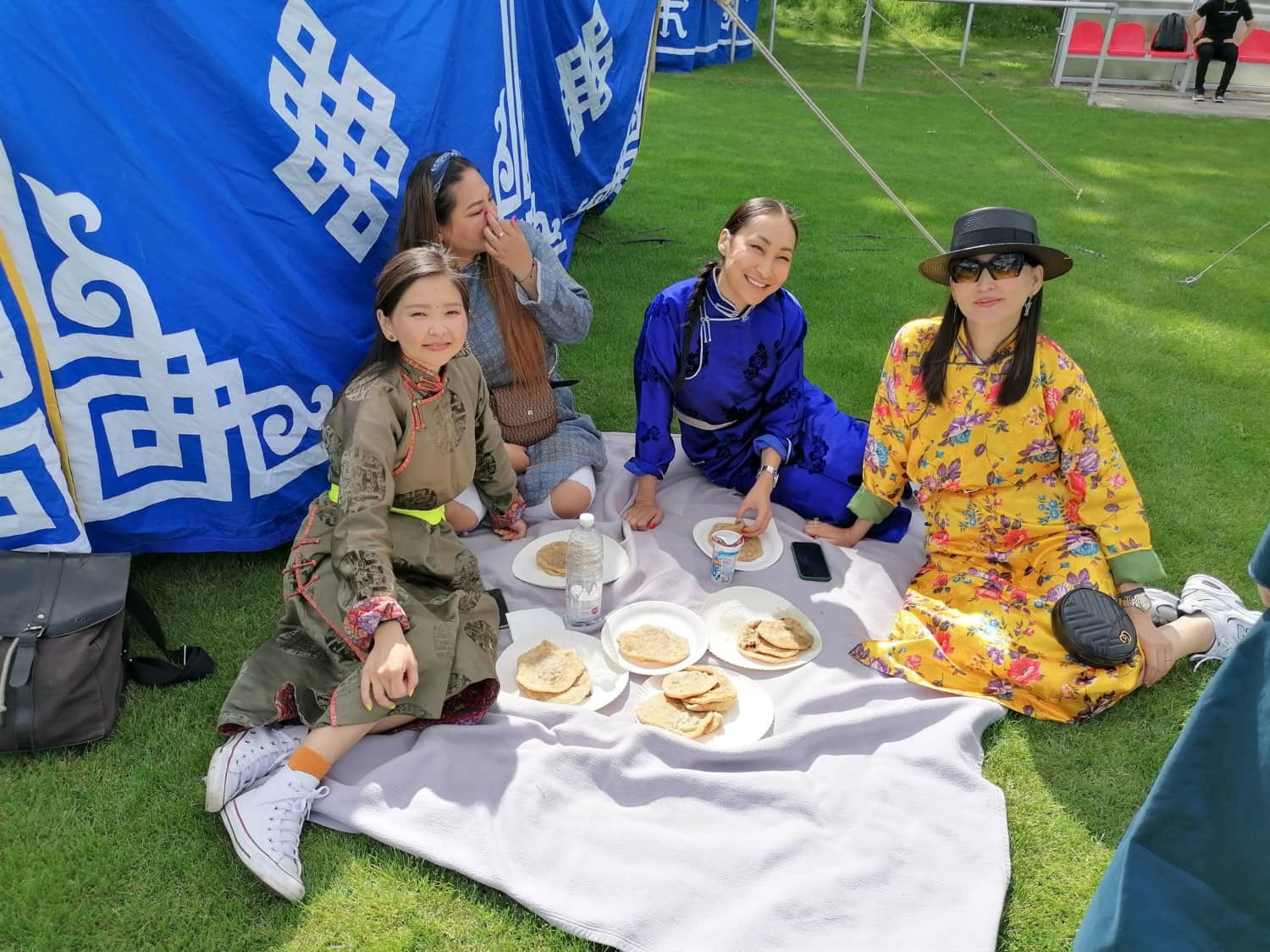 Gäste_Gruppe Frauen Picknick